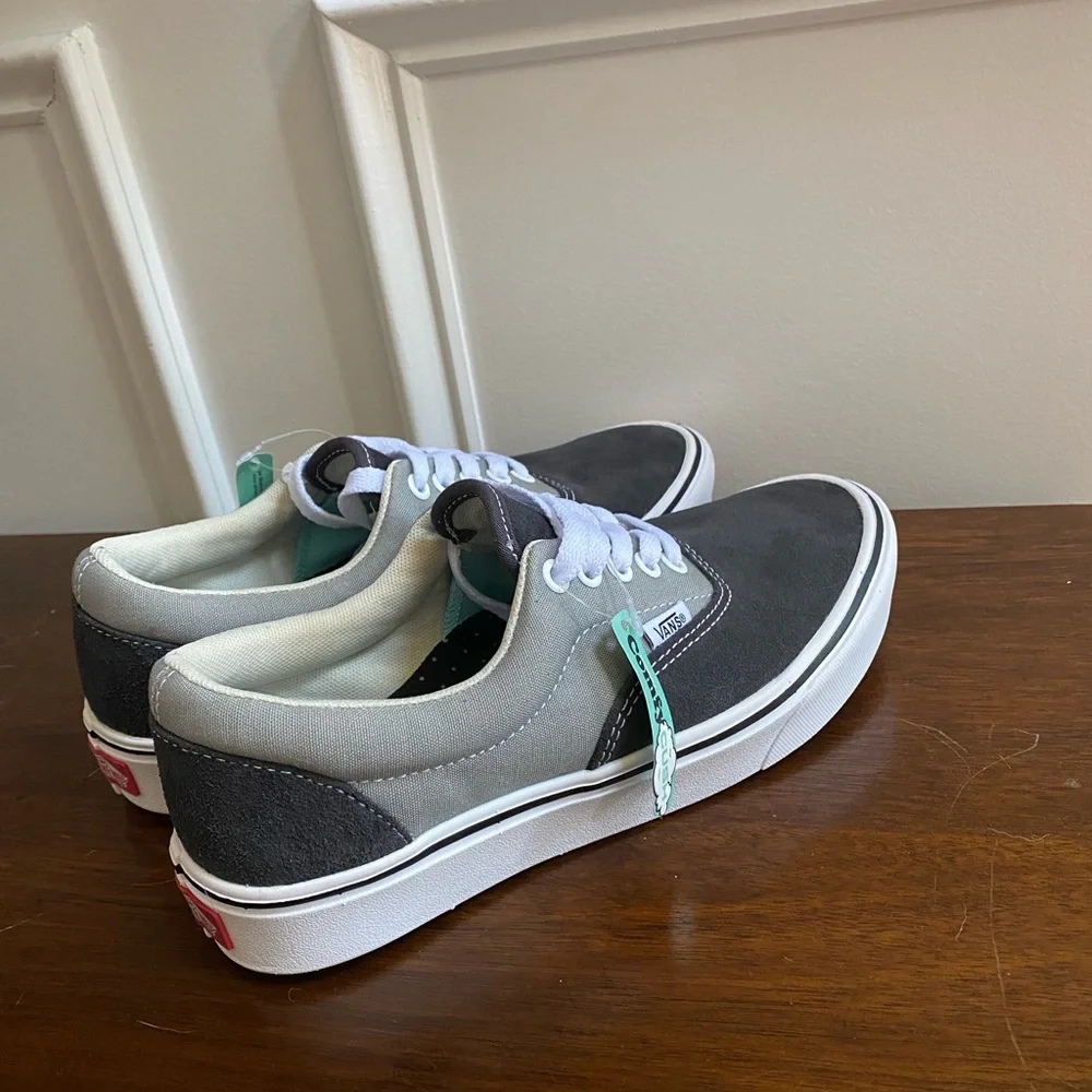 Vans Comfy Cush Sneaker - Picture 2 of 6